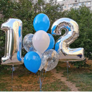 Композиция из гелиевых шаров для мальчика на День Рождения с двумя цифрами