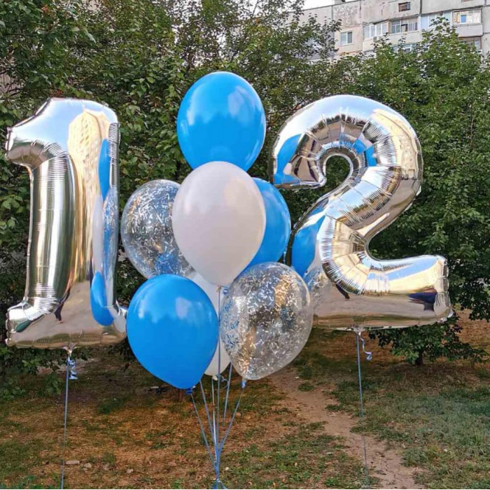 Композиция из гелиевых шаров для мальчика на День Рождения с двумя цифрами
