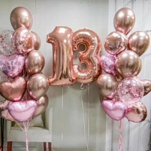 Композиция из шариков на 13 лет девочке с сердцами
