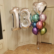 Композиция из шариков с большим сердцем и вашим текстом на 13 лет для мальчика