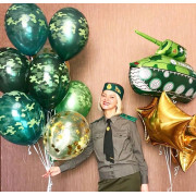 Композиция из шаров с гелием на праздник 23 февраля с Танком и золотыми звездами