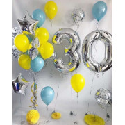 Композиция из гелиевых шаров на 30 лет дочери с серебряными цифрами и звездами
