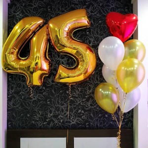 Композиция из гелиевых шаров Любимому мужчине на 45 лет