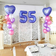 Композиция из гелевых шаров для мамы в 55 лет
