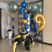 Композиция из шариков с Бамблби и большими шарами с конфетти на 9 лет