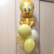 Букет шаров с гелием с цыпленком Твити на День Рождения