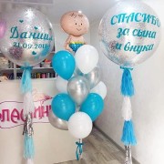 Композиция из двух шаров конфетти и малышом сыну и внуку