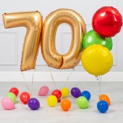 Набор из красного, желтого и зеленого шарика круга с цифрами на юбилей 70 лет женщине