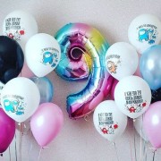 Композиция для девочки на 9 лет с космонавтиками и розово-голубыми шариками