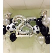 Композиция с футбольными мячами парню на 25 лет