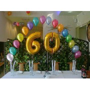 Набор с аркой из латексных шариков и цифрами на 60 лет
