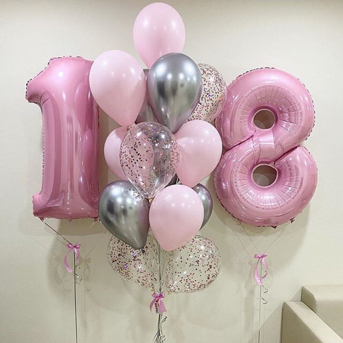 Композиция из шаров девушке на 18 лет в нежно-розовых оттенках