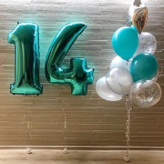 Композиция из воздушных шариков букет с цифрами на 14 лет мальчику