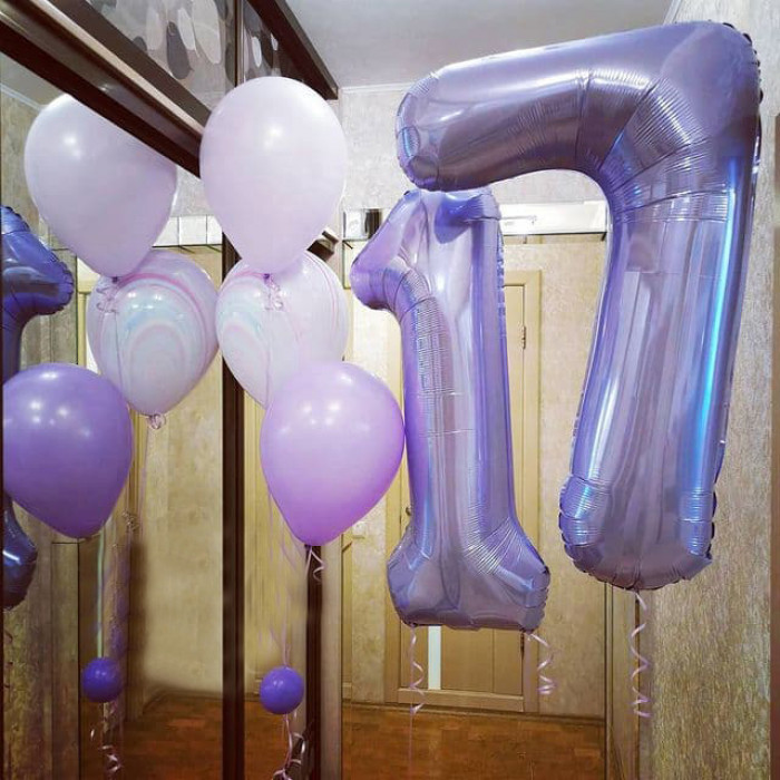 Гелиевые шарики с цифрами на 17 лет в сиреневой гамме