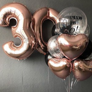 Композиция с сердечками и шаром баблс (bubbles) на 30 лет девушке