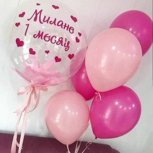 Композиция для девочки на 1 месяц с шаром баблс (bubbles) с перьями