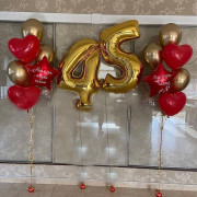 Сет с красными сердцами и Вашей надписью на юбилей 45 лет для женщины