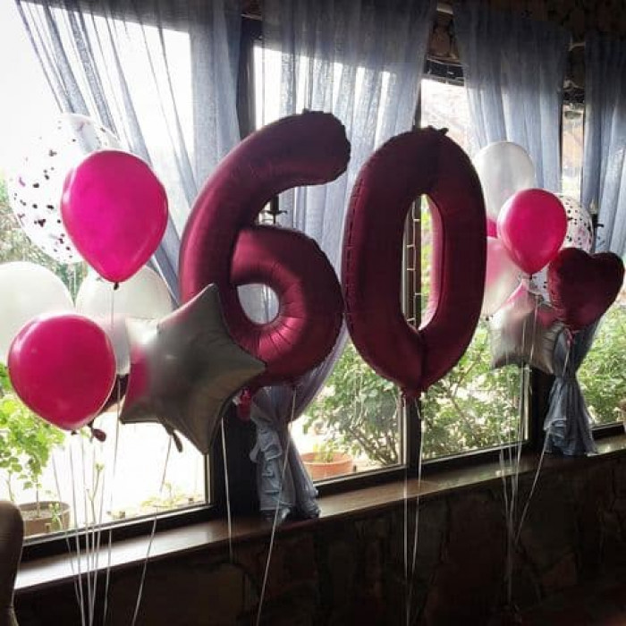 Два букета в розовых и белых цветах на 60 лет для женщины