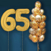 Композиция с букетом из золотых шаров хром и конфетти на 65 лет