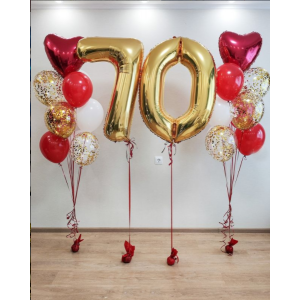 Два фонтана из красно-белых шаров с золотым конфетти и сердечками на 70 лет