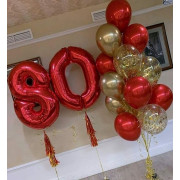 Букет с красно-золотыми шарами хром и цифрами на 80 лет женщине