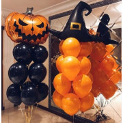 Композиция с большой тыквой и волшебной шляпой на Хэллоуин (Halloween)