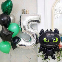 Композиция на 5 лет с Беззубиком и фонтаном из черно-зеленых шаров
