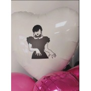 Композиция с большим шаром и сердцами на 8 марта в стиле Венсдей - дополнительное фото #1