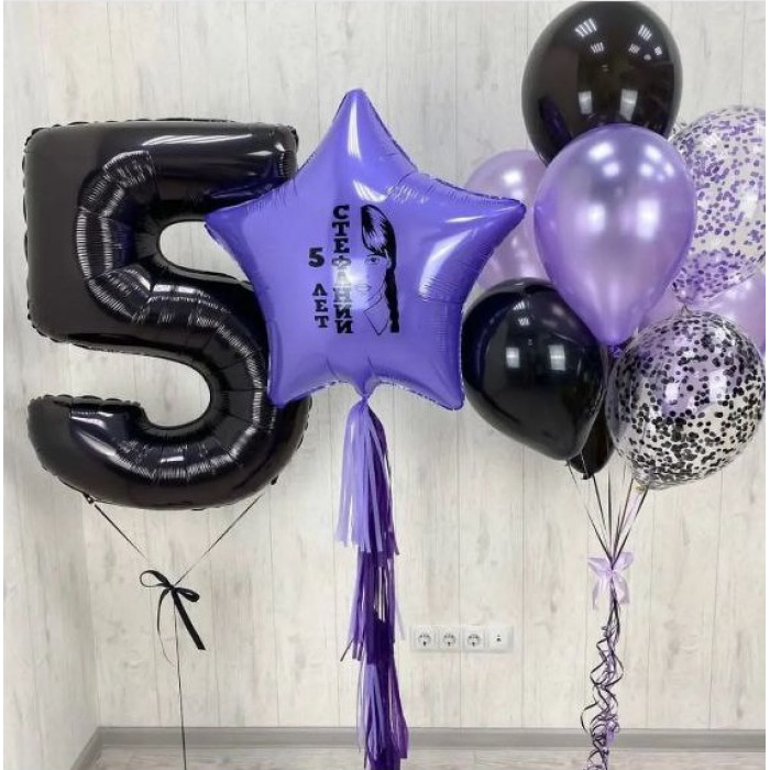 Композиция ДР вместе с Уэнсдей с сиреневой звездой и цифрой на 5 лет