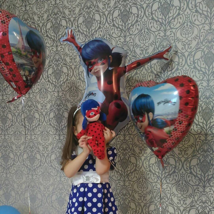 Фигурный шар 'Леди Баг'