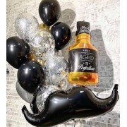 Композиция из гелиевых шаров Боссу с бутылкой виски и усами