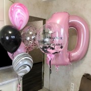 Композиция из гелевых шаров с шаром с перьями и поздравлениями доченьке на десять лет