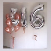 Композиция из шаров с сердцами на 16 лет для доченьки