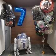 Композиция из шариков с гелием Звездные войны с роботом АР2Дэ2(R2D2)