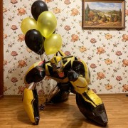 Композиция из гелевых шаров с персонажем фильма Трансформеры Бамблби