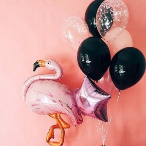 Композиция из шаров фламинго розовое на черном